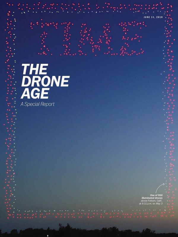 Time зробили в небі обкладинку з 958 дронів. Американський журнал Time показав обкладинку номера, для створення якої задіяли понад 950 дронов.