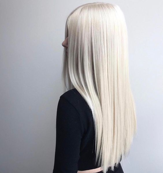 ТОП-5 модних відтінків для блондинок. Фарбування волосся на літо 2018. Модні стилісти зі всього світу пропонують на літо 2018 безліч світлих відтінків фарбування волосся.