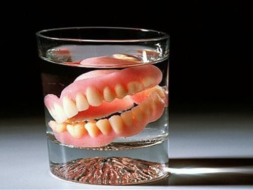 Зубні імпланти зі стовбурових клітин: Нові зуби ростуть за 2 місяці!. Вставна щелепа не знадобиться!