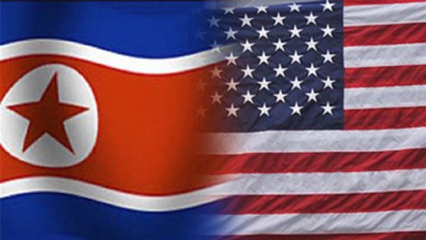 Трамп і Кім Чен Ин завершили зустріч тет-а-тет. Президент США Дональд Трамп і глава КНДР Кім Чен Ин завершили двосторонні переговори, які тривали 45 хвилин.