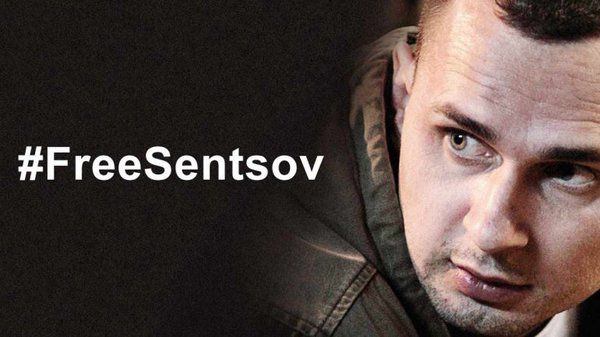 Європарламент вимагає від РФ негайного звільнення Олега Сенцова. За це проголосували 455 євродепутатів (переважна більшість).