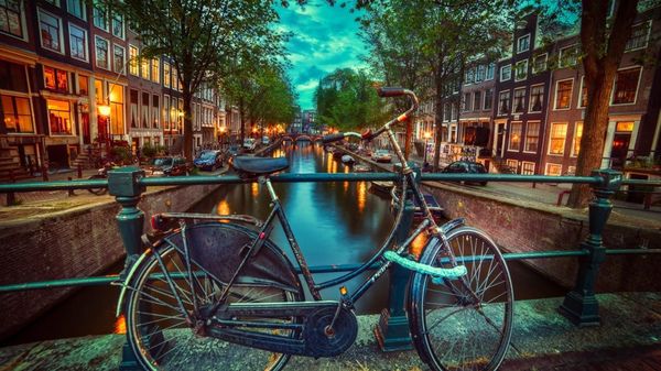 В Нідерландах планують доплачувати за їзду на велосипеді. Сума додаткових виплат – 0,22 долара за кожний кілометр.