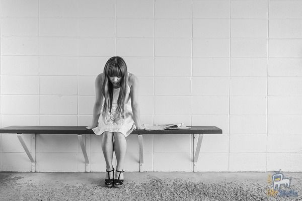 7 прихованих ознак депресії. Часто ми намагаємося не звертати уваги на страхи, нав'язливі думки, дратівливість. Нерідко ці симптоми свідчать про депресії.