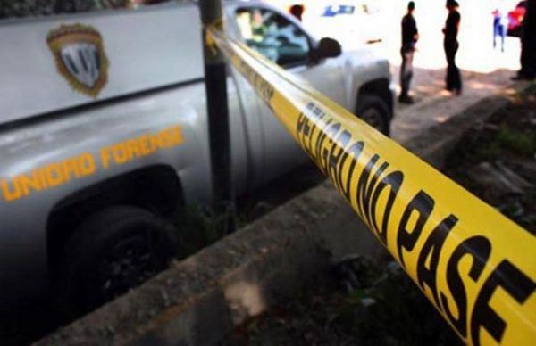 Внаслідок тисняви у клубі в Каракасі загинули майже два десятки людей. Бійка і вибух гранати зі сльозогінним газом спричинили тисняву у нічному клубі в столиці Венесуели.