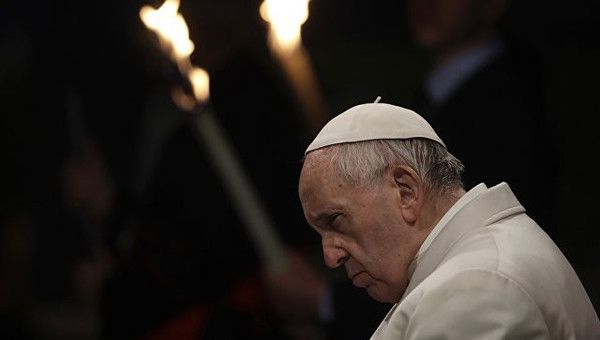 Папа Римський засудив аборти і порівняв їх із злочинами нацистів. Глава Католицької церкви також проти припинення вагітності у разі виявлення порушень у плода.