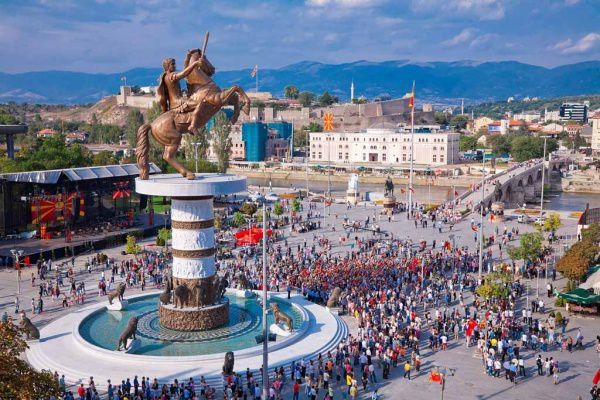 Підписано угоду про перейменування Македонії. Новою офіційною назвою балканської держави стане Республіка Північна Македонія.