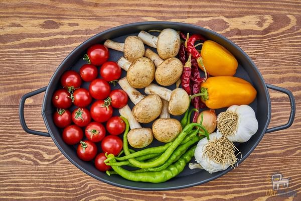 8 продуктів, які ми вживали неправильно. Чи часто ви замислюєтеся про те, з якою зневагою ми витрачаємо ресурси звичного вмісту наших холодильників і овочевих кошиків?