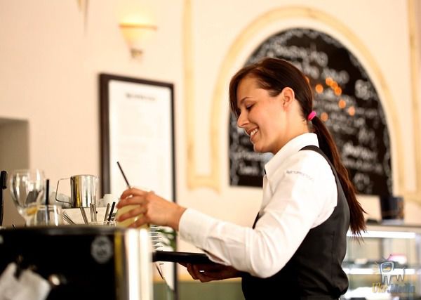 10 професійних секретів офіціанток, про які ви повинні знати. Якщо боялися запитати...
