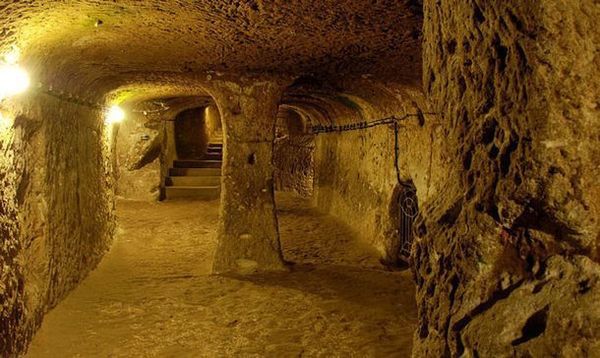 Ці тунелі є воротами в пекло! Підземні тунелі від Шотландії до Туреччини абсолютно реальні!. По всій Європі простягаються тисячолітні тунелі, які ведуть від Північної Шотландії до Середземного моря!