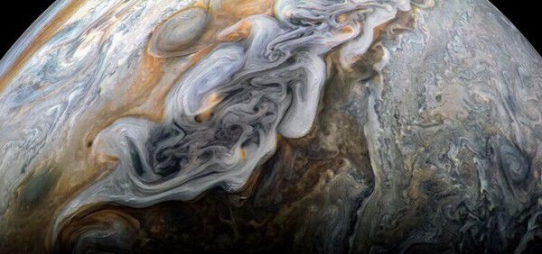 Планета бур: Отримано новий знімок Юпітера. Апарат Juno зробив новий вражаючий знімок планети.