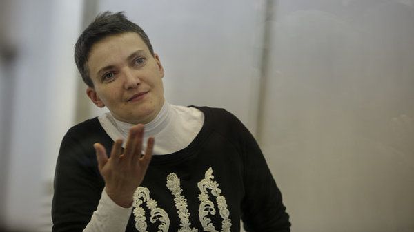 Суд виніс рішення по нардепу Надії Савченко. Шевченківський суд відмовив адвокатам Савченко в зміні запобіжного заходу нардепу.