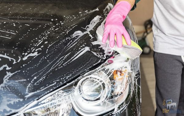 10 лайфхаків, які допоможуть утримувати ваш автомобіль в чистоті. Незалежно від того, як сильно ви намагаєтеся тримати в чистоті салон вашого автомобіля, він рано чи пізно стане брудним.