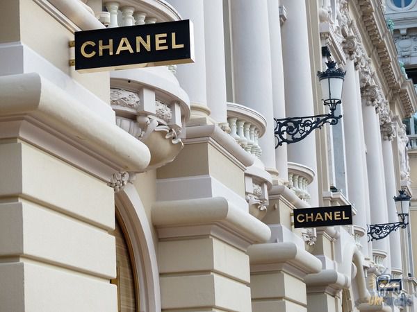 Chanel вперше за 108-річну історію оприлюднив прибуток. Бренд обійшов за фінансовими показниками Hermes і Gucci.