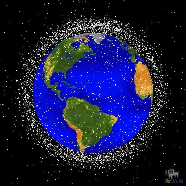 У космос запустили супутник-прибиральник. RemoveDebris запустили на орбіту навколо Землі 20 червня. Супутник призначений для експериментів по очищенню навколоземної орбіти від сміття.