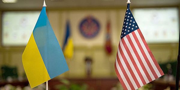 США обіцяють допомогти Україні протистояти на виборах від втручання ззовні. США обіцяють допомогти Україні протистояти будь-якому втручанню у вибори з боку РФ та інших країн.