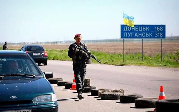 Поліція переобладнує блокпости у Донецькій області. Першими блокпости були оновлені в Слов'янському районі та біля Костянтинівки.