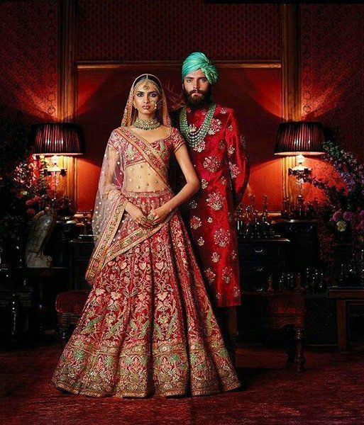 10 найкрасивіших весільних нарядів зі всього світу. Традиційні весільні вбрання сьогодні мало хто використовує.