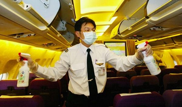 Хитрий спосіб прибрати поганий запах. Ним користуються в літаках.