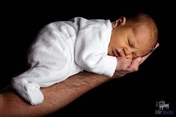 Лікарі благають батьків: Беріть дитину на руки завжди, коли можете! Ось чому. Нові дослідження.