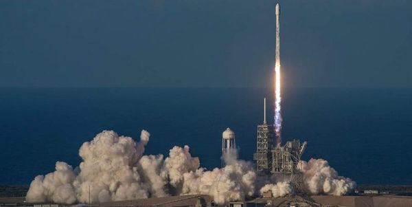 Ракета Falcon 9 місія SpaceX Dragon повезла на МКС штучний інтелек і мишей. 29 червня компанія SpaceX, заснована Маск, виконала запуск ракети Falcon 9.