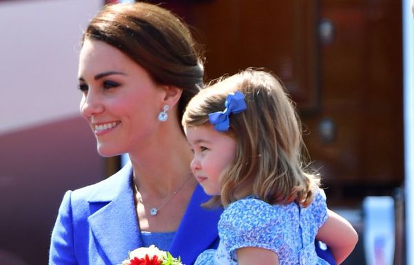 Правила для принцеси: що повинна робити маленька Шарлотта. Як виявилося, навіть самі юні члени королівської сім'ї повинні слідувати протоколу.