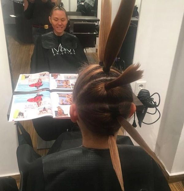 Сестри-перукарі з Німеччини показують революційну техніку стрижки волосся. У їх салону немає відбою від клієнток!
