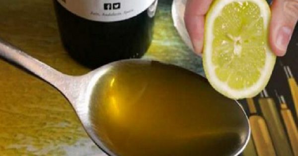 Почніть вживати оливкову олію з лімонним соком - ви будете в захваті!. Вам сподобається і ви захочете використовувати цей рецепт до кінця життя.