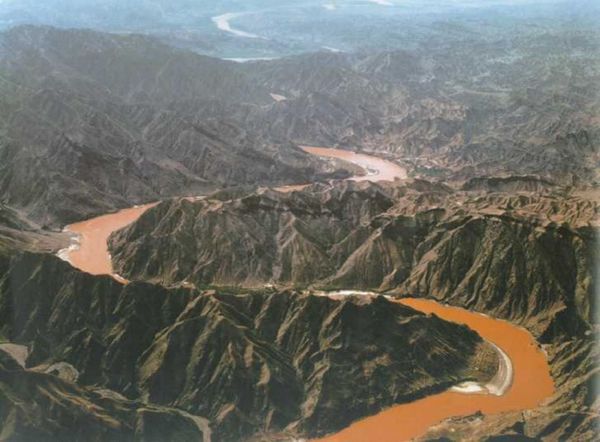 7 річок небезпечних настільки, що двічі не ввійдеш сюди. Без води людина помре, так само як і без повітря.