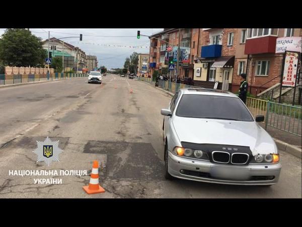 У Рівненській області п'яний водій збив дитину. У Сарнах (Рівненська область) на пішохідному переході п'яний водій збив дитину.