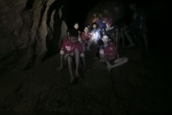 Харків'янин, який рятував дітей у печері в Таїланді: Якщо погода не зіпсується, дітей піднімуть за день-два. За операцією з пошуку 12 підлітків та їх тренера спостерігає весь світ, то, що вони живі, – вже диво.