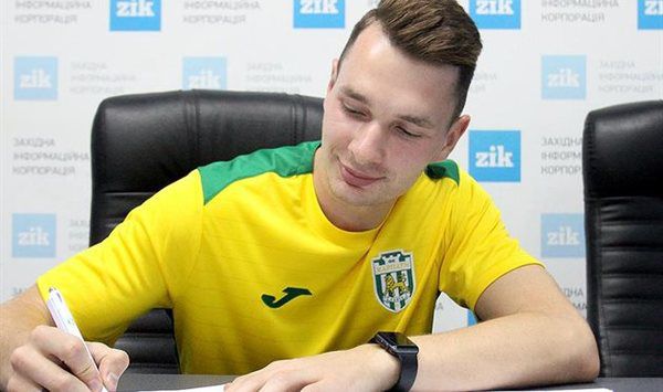 Карпати підписали воротаря Сталі. Львівські "Карпати" підсилили воротарську лінію 24-річним голкіпером.