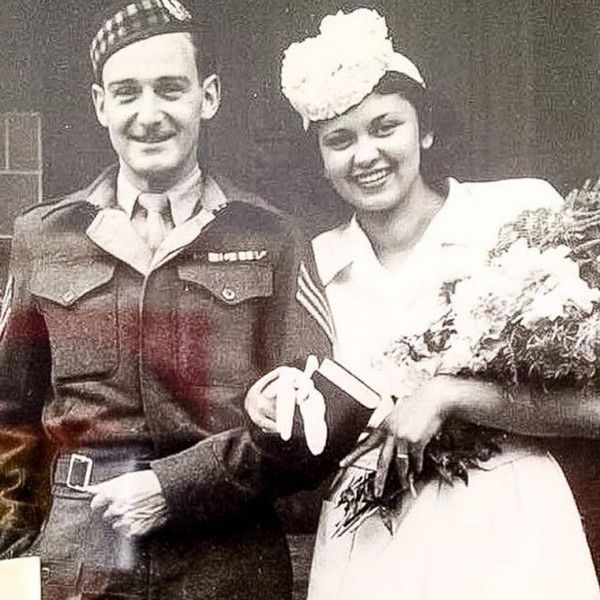 Бравий командос врятував від нацистів дівчину. 71 рік тому ця пара як і раніше живе душа в душу. Неймовірна історія кохання!