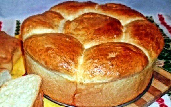 Кращий з рецептів домашнього хліба на кефірі!.  Після приготування такий хліб порадує вас і ваших близьких неймовірно ніжною скоринкою і «пухнастою» м'якушкою....