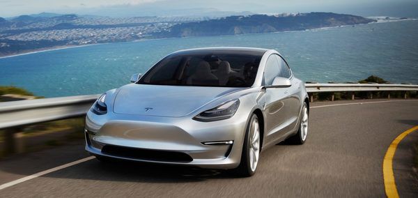 Експерти повідомили, що електрокар Tesla Model 3 не буде проходити тест на безпеку. Компанія пішла на такий крок задля прискорення процесу випуску автомобілів.
