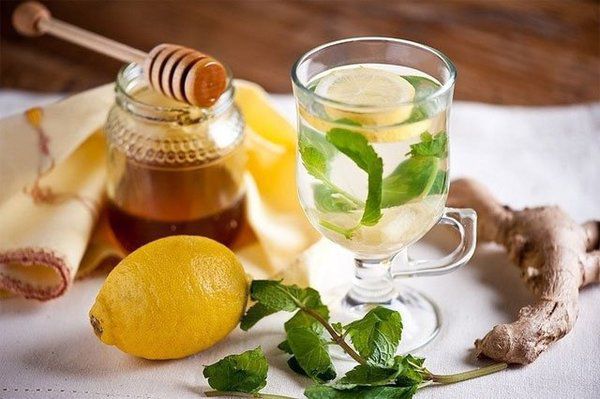 Як приготувати імбирний чай для полегшення головного болю, печії та зниження рівня цукру в крові. Додайте в раціон.