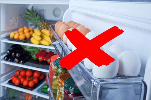 Продукти, котрі не ставлять у холодильник а ви про це і не здогадувались. Чи знали ви, що є окрема їжа, котру краще зберігати при кімнатній температурі? Взагалі, якщо ви поставите її у холодильник, ви просто попсуєте її.