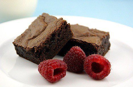 Рецепт дня: брауні з темним шоколадом. Брауні з темним шоколадом порадує всіх любителів солодощів.