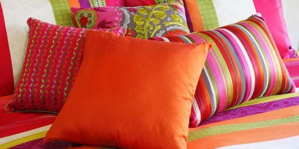 Фахівці стверджують, що подушки можуть бути небезпечні для здоров'я. Спеціальні подушки можуть допомогти запобігти симптоми печії.