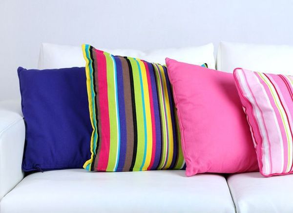 Фахівці стверджують, що подушки можуть бути небезпечні для здоров'я. Спеціальні подушки можуть допомогти запобігти симптоми печії.