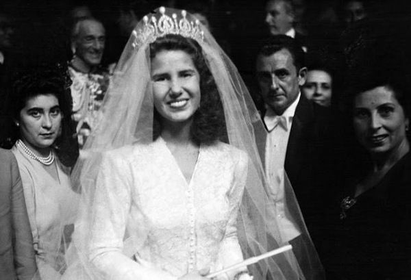 Найбагатша жінка Іспанії, яка заради кохання відмовилася від свого статку. Іспанська герцогиня Альба була однією з найбагатших жінок Іспанії і власницею найбільшої кількості титулів у світі.