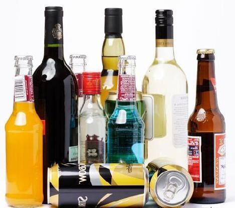 Фахівці назвали, які напої дуже небезпечні для здоров'я. Слабоалкогольні напої зовсім не є нешкідливими .