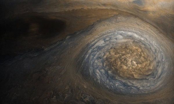 На супутнику Юпітера був виявлений новий вулкан. За словами вченого, нова гаряча точка на супутнику Іо знаходиться за 300 км від раніше виявленої.