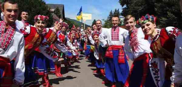 За 5 місяців кількість населення України скоротилася на 107 тисяч осіб. Державна служба статистики підрахувала, що з січня по травень 2018 року кількість українців скоротилася на 106,8 тисяч осіб.