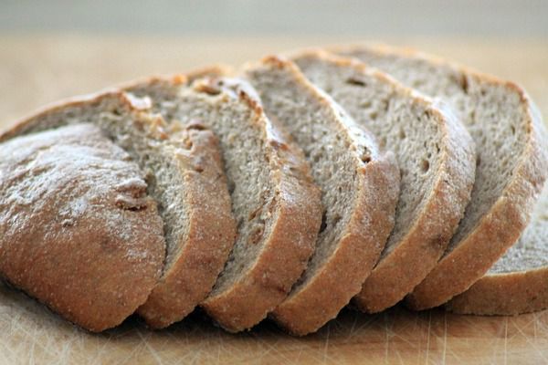 печемо корисний хліб своїми руками без дріжджів