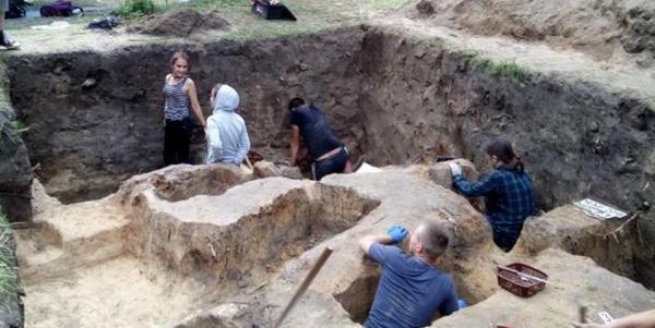 В Черкаській області знайшли могилу "відьми". Похована лежить обличчям вниз, із заведеною за спину рукою.