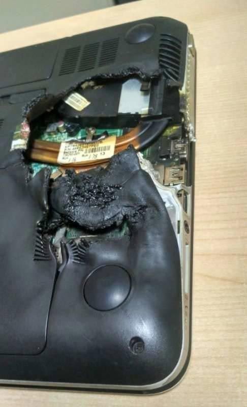 Власники принесли ноутбук в ремонт зі скаргою на клавіатуру, але все було куди цікавіше. Достатньо було просто його перевернути.