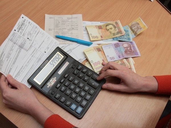 В Україні знизили обсяг субсидій на 75%. Середній розмір призначеної субсидії на 1 домогосподарство в червні 2018 року склав 100,7 гривень.