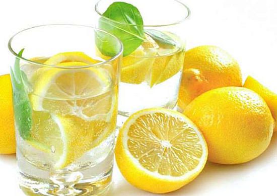 навіщо пити воду з лимоном?