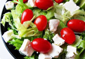 як швидко приготувати смачний салат зі свіжих овочів?