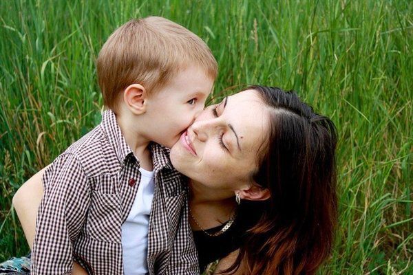 6 правил для мам, які виховують синів. Якщо ви зацікавлені в тому, щоб виховати свого сина правильно, вам слід знати наступне.